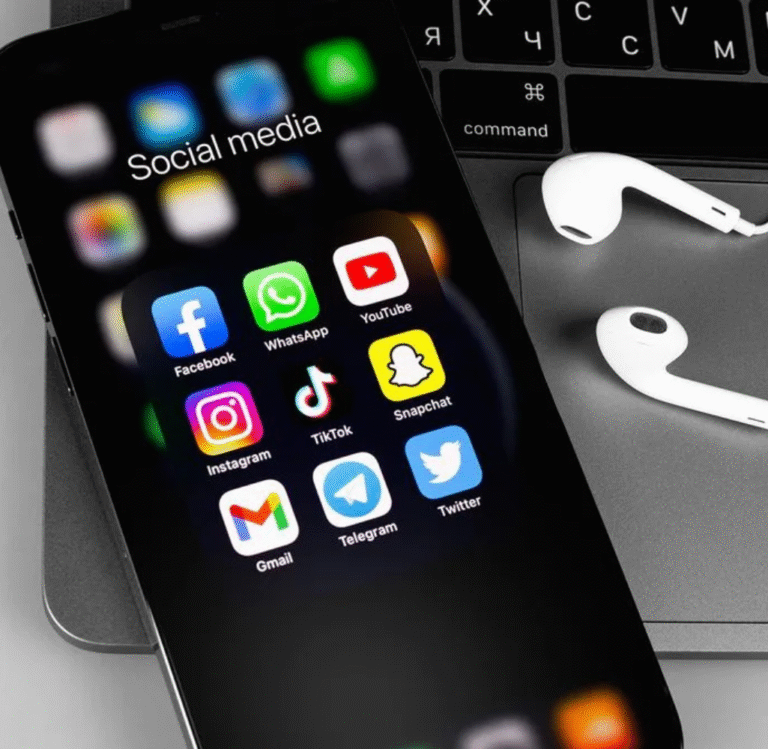 Personal Branding: Importance, Benefits, and Performance in the Digital Age